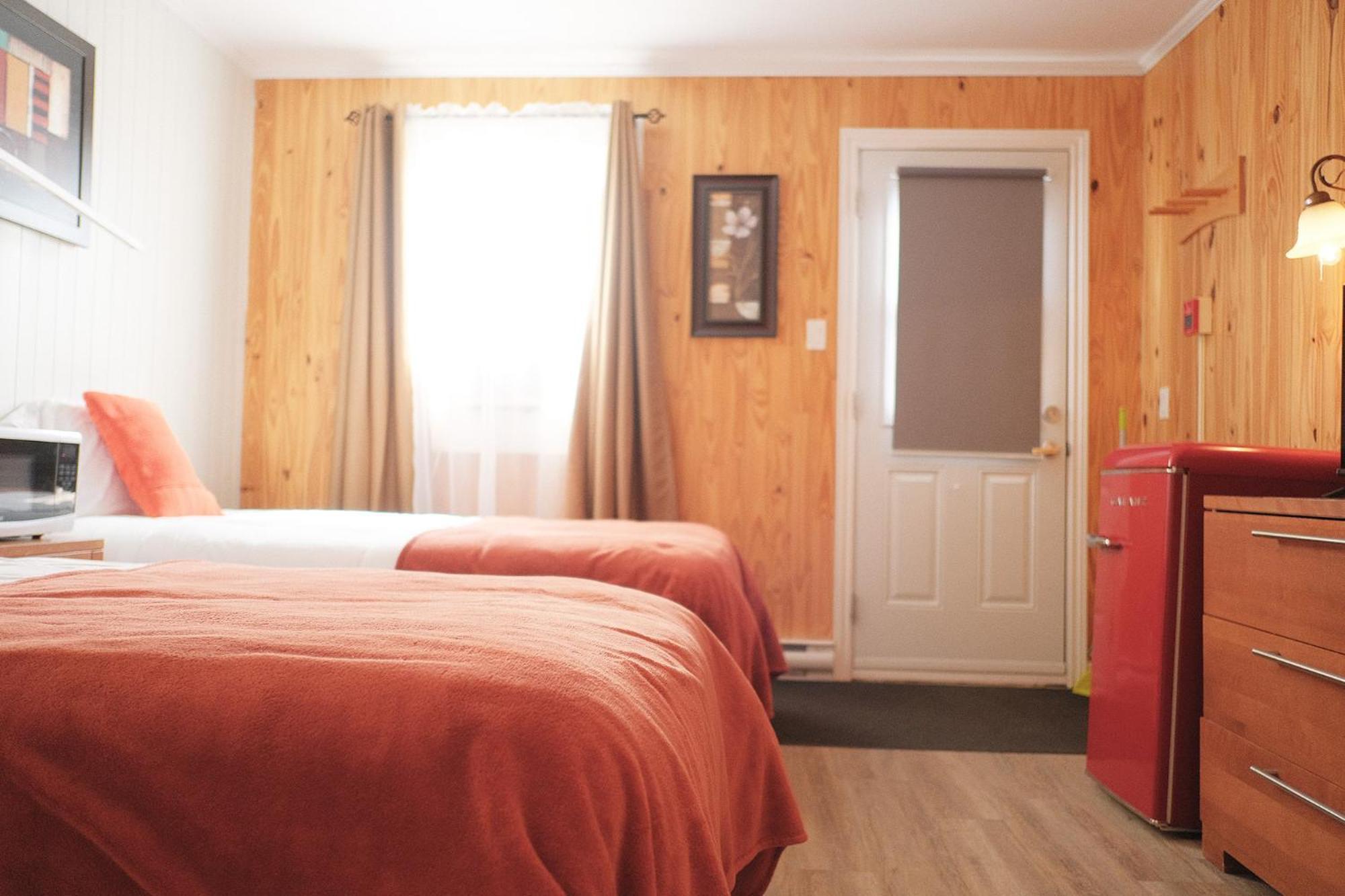 Auberge St-Tite-Des-Caps Saint-Tite-des-Caps 外观 照片